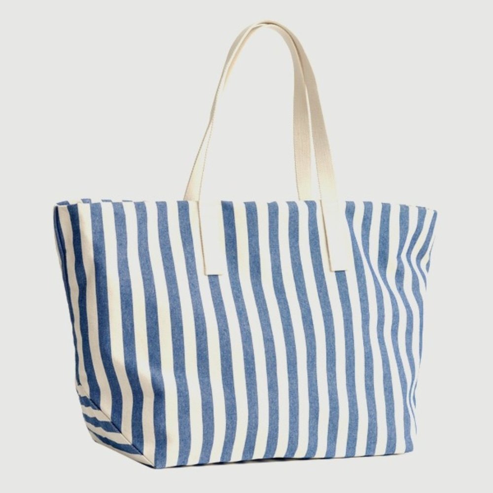 Baggu Blue Striped Canvas Weekend / Weekender / Overnight Tote Bag